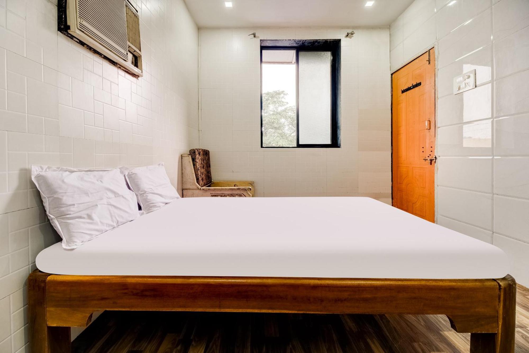 Hotel O Sargam Lodging And Boarding Ulhāsnagar Eksteriør bilde